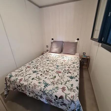 De Prestige à Agde, Résidence Privée Avec Et Piscines Proche Plages Chalet *