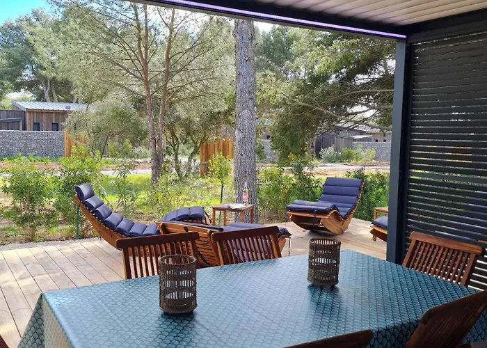 Chalet De Prestige A Agde, Privee Avec Et Piscines Proche Plages