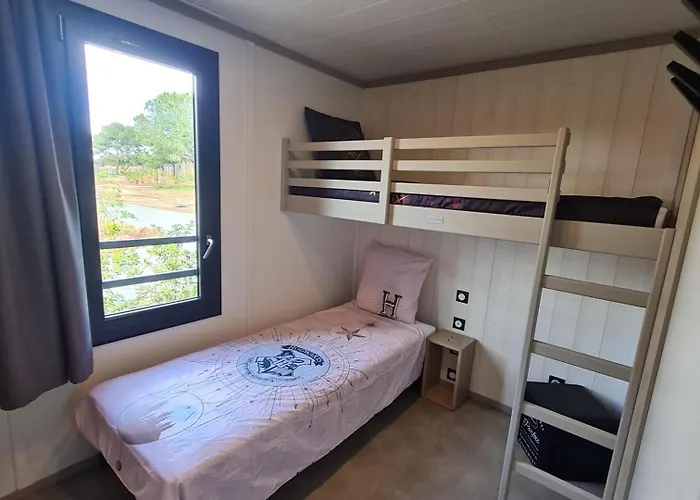 Chalet De Prestige A Agde, Privee Avec Et Piscines Proche Plages *