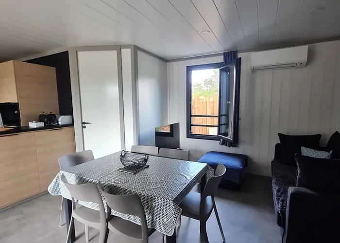 De Prestige A Agde, Privee Avec Et Piscines Proche Plages *