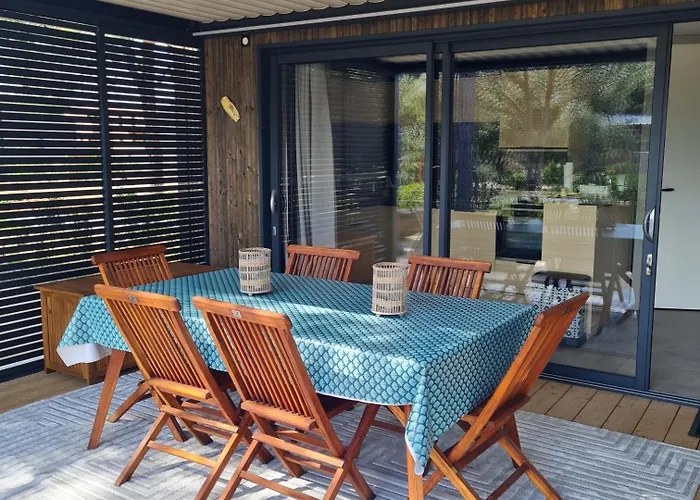 Chalet De Prestige A Agde, Privee Avec Et Piscines Proche Plages Agde